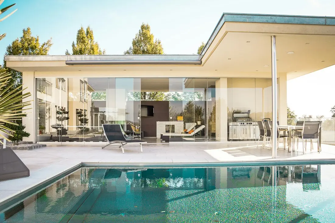 Cam salonlu villa